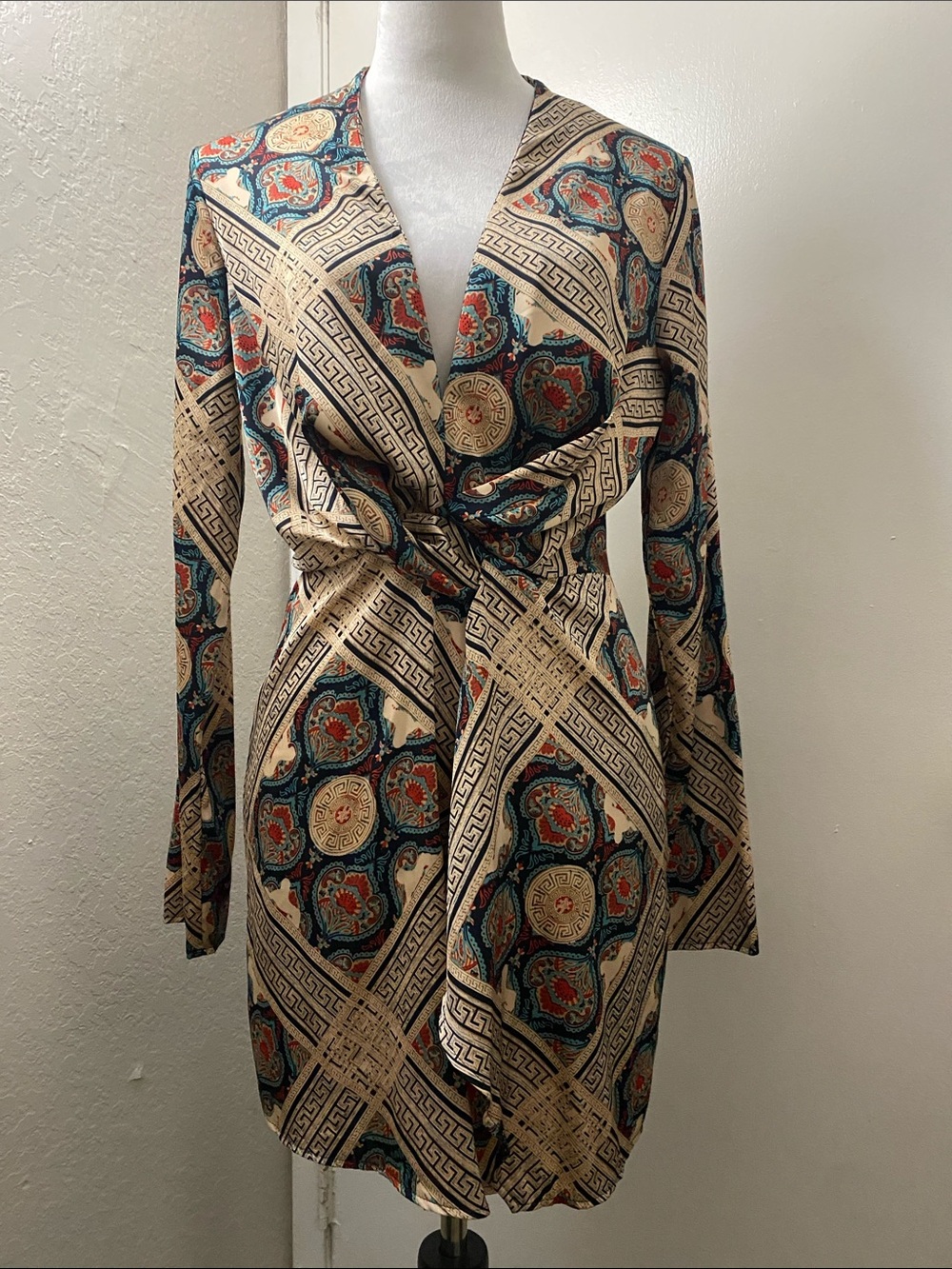 Missguided Printed Wrap Mini Dress in Blue & Beige Size 6 Like New